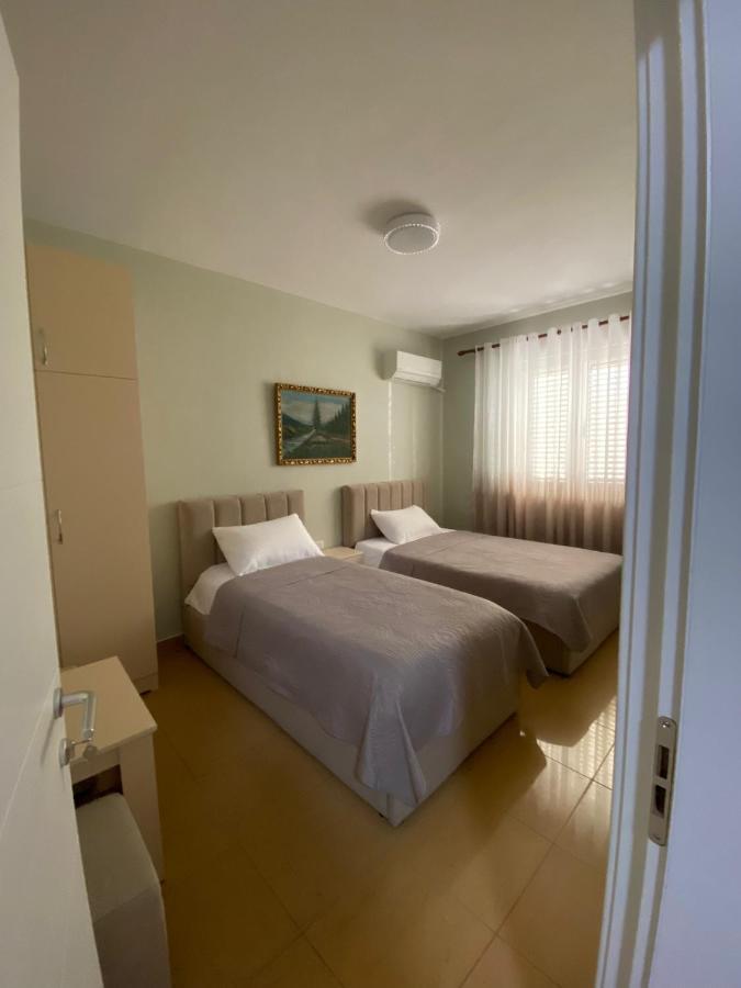 Central Park Rooms Tirana Esterno foto